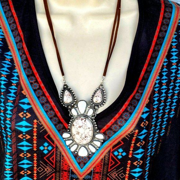 TANIE Jewelry - Western Southwest Christmas Spirit White Buffalo Pendant Rawhide Necklace slvr